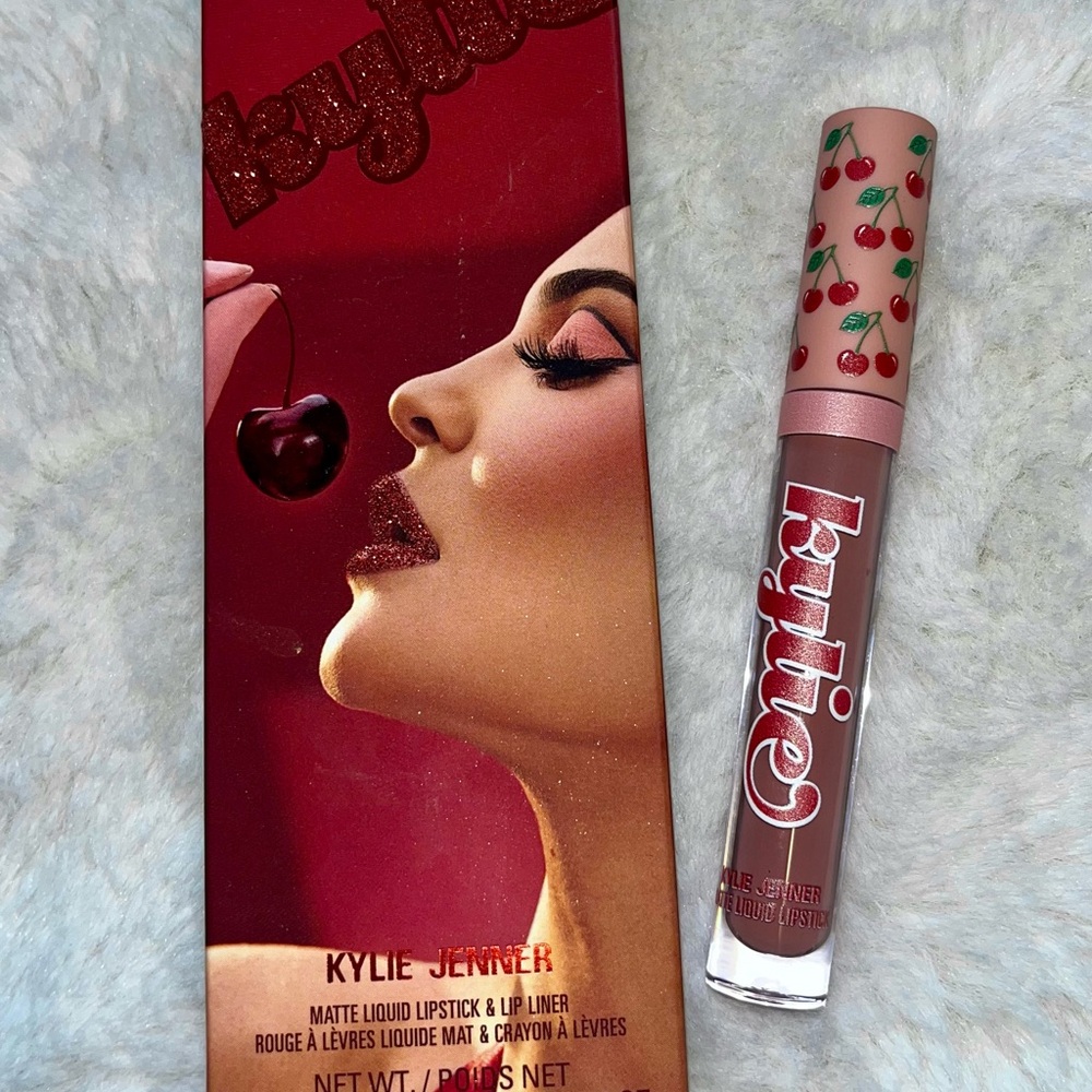 Kylie Cosmetics Matte Liquid Lipstick & Lip Liner - Cherry Delight